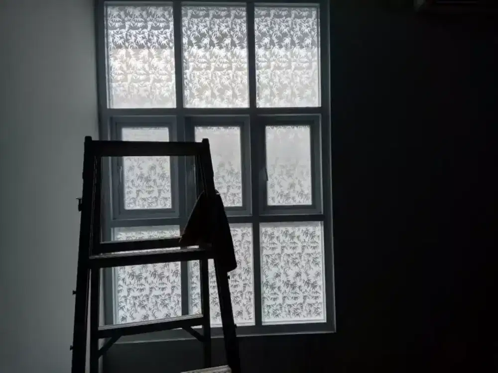 Kamar tidur terhindar cahaya panas Pasang Stiker Sanblas dan Kaca Film