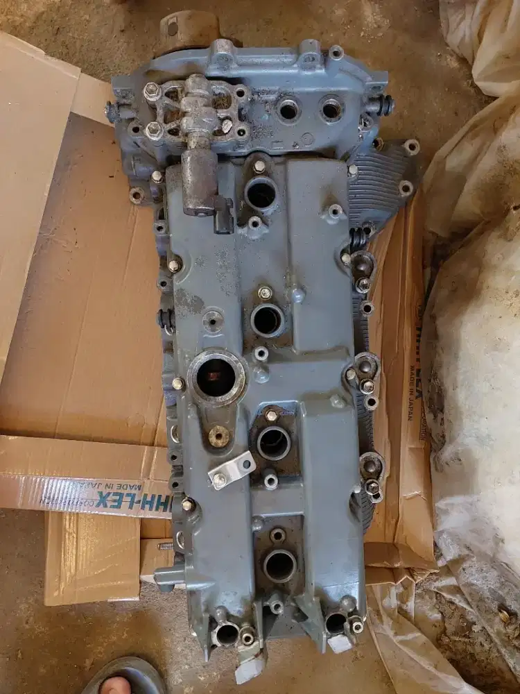 Cylinder head mesin tempel suzuki 175pk 4 tak