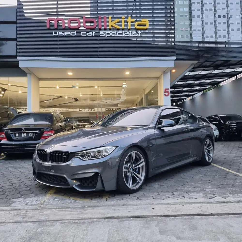 BMW M4 Coupe 2015