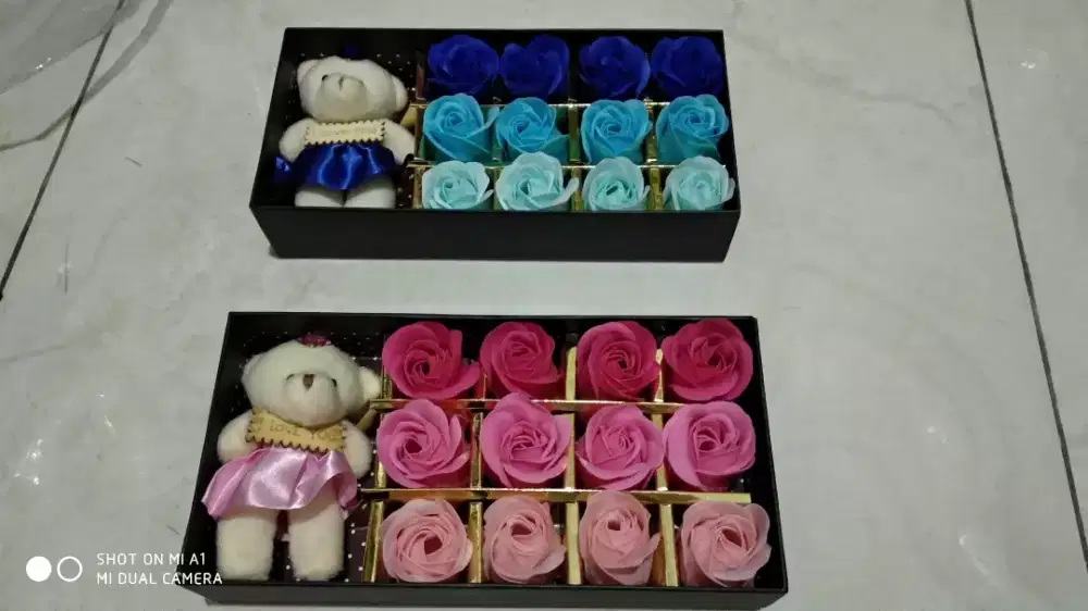 Dijual Kado kasih sayang Bunga mawar sabun,pilih warna merah atau biru