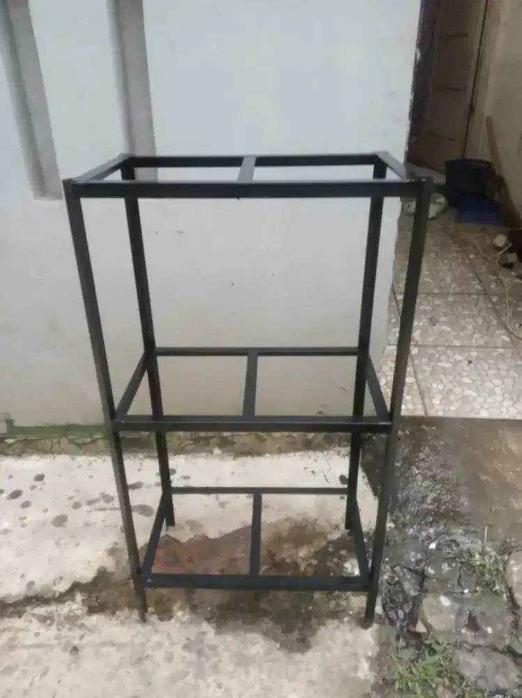 Rak besi holo siku dua tiga tingkat