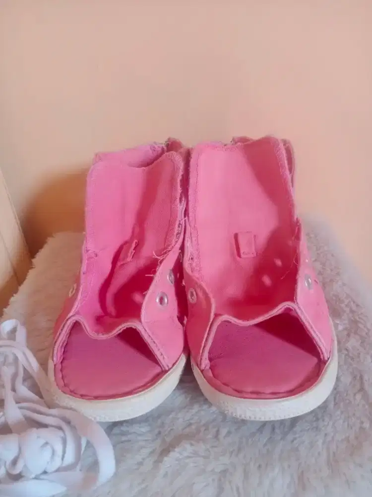 Sepatu sendal converse gladiator uk 40