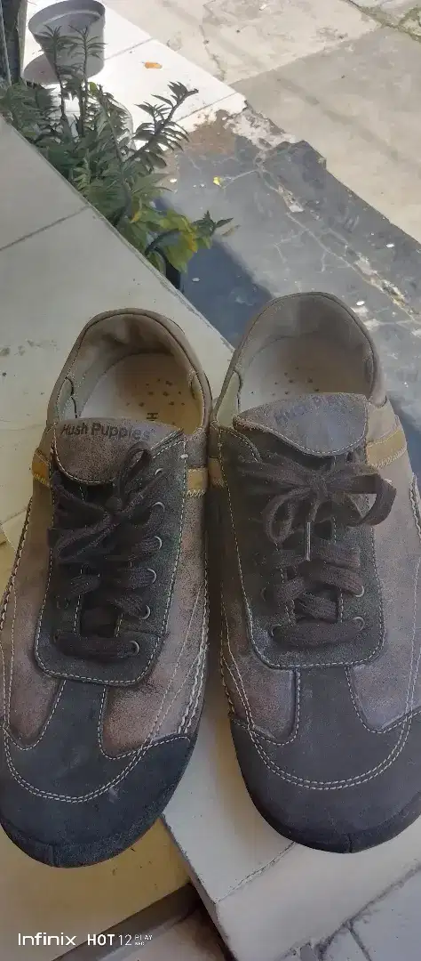 Sepatu hush puppies kulit  us.11.  no 45.
