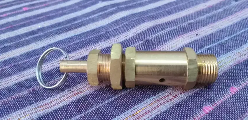 Safety valve (otomatis valve)