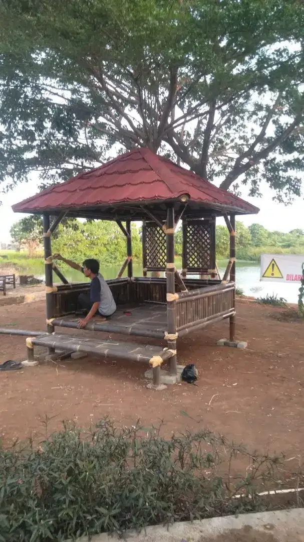 Saung/gazebo bambu