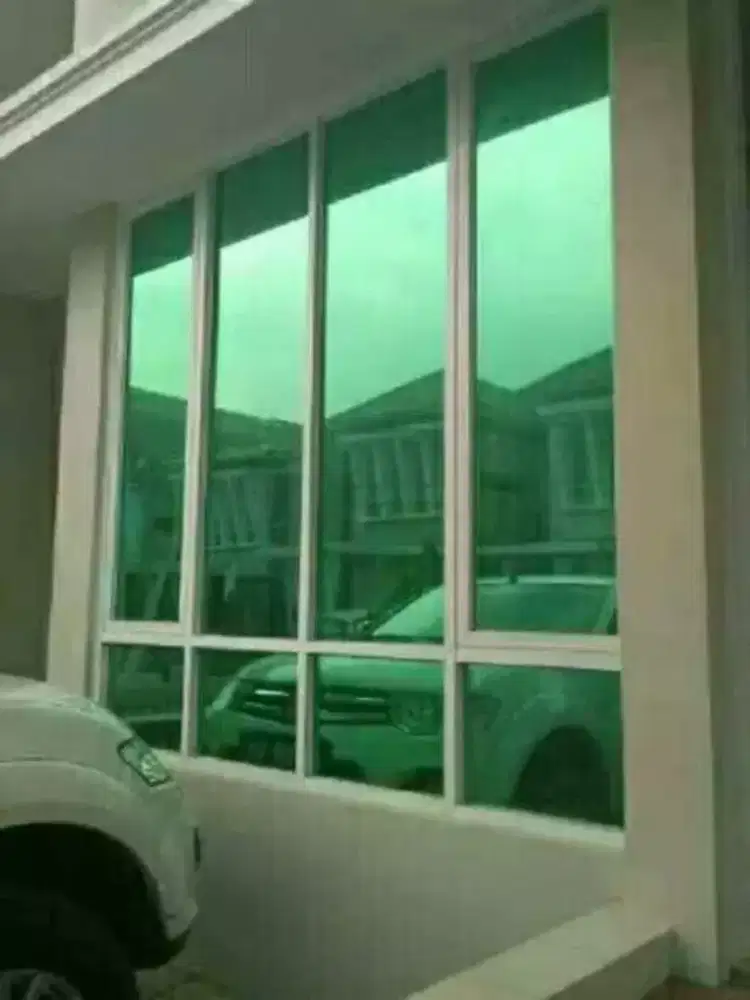 Jasa Pasang Kaca Film/Sticker Kaca Gedung