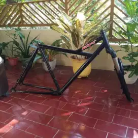 Frameset sepeda MTB Gunung ban 26 Taiwan besi kokoh mantul