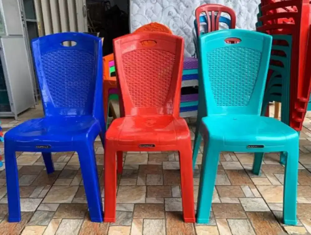 KURSI NAPOLLY PLASTIK 211 MERAH - HIJAU TOSCA - BIRU
