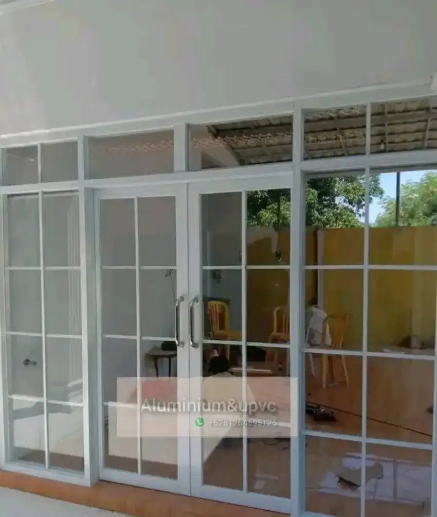 Pintu kaca dan sekat kaca ruko