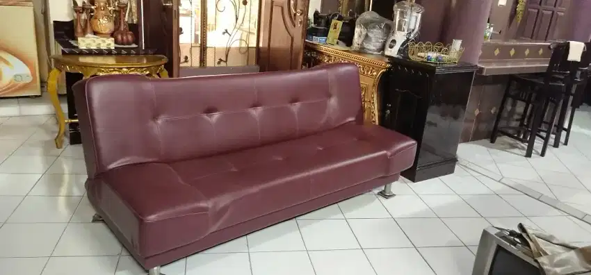 Sofabed coklat tua