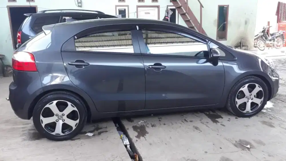 kaca film mobil nyaman siang malam