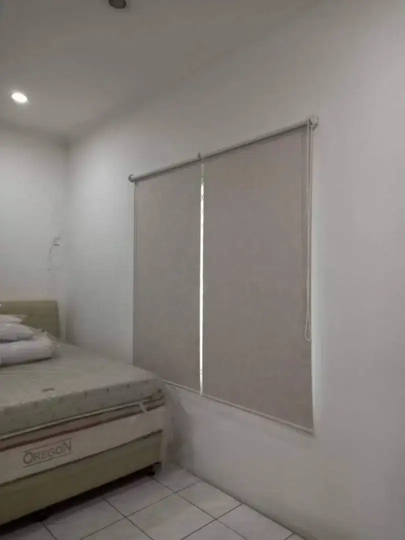 Roller blind blackout