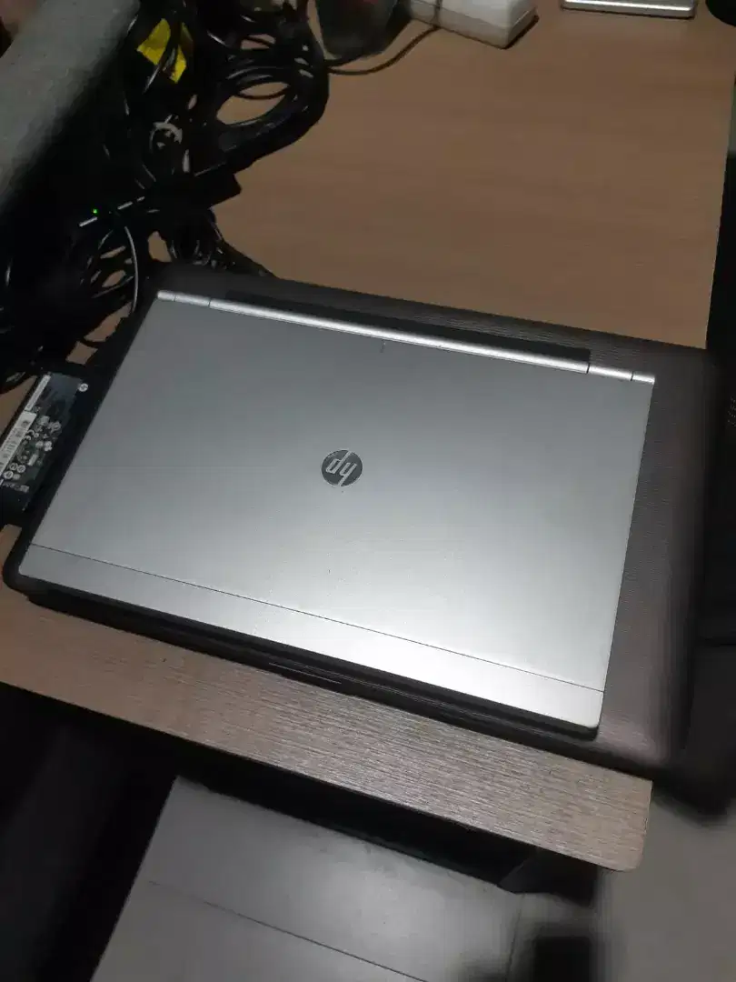 Laptop HP Elitebook 2170p core i5 ram 4gb HDD 320 win10 pro office