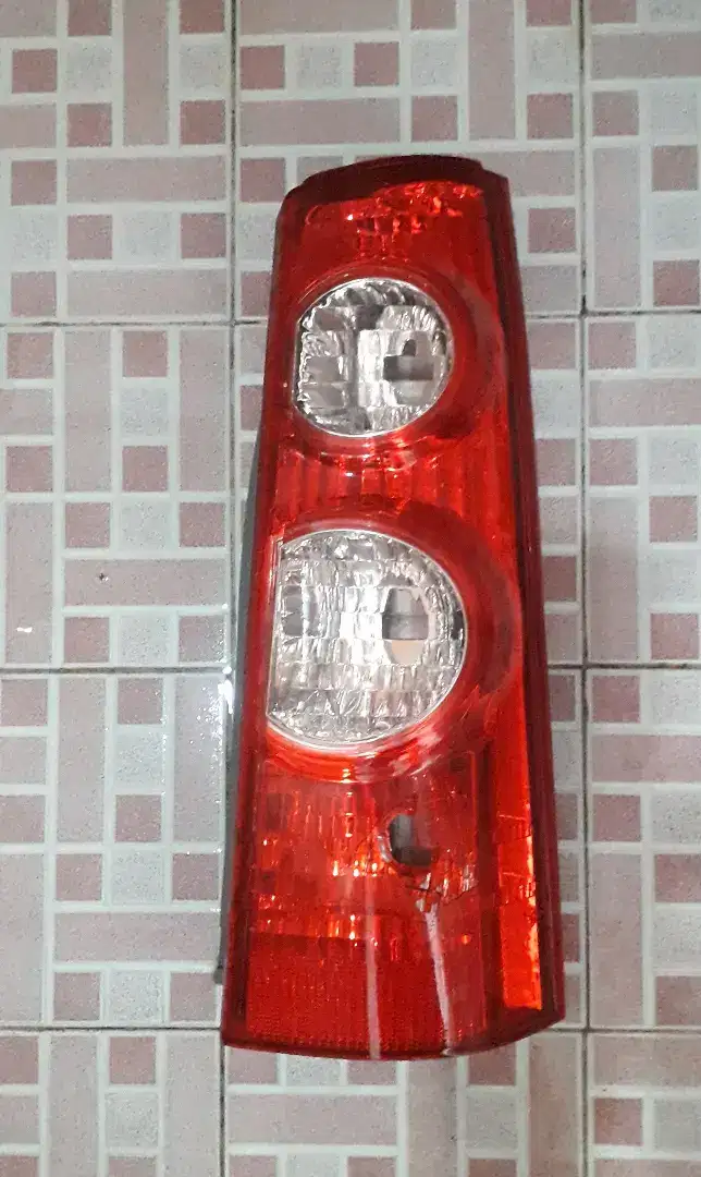 Lampu Belakang Avanza Ori