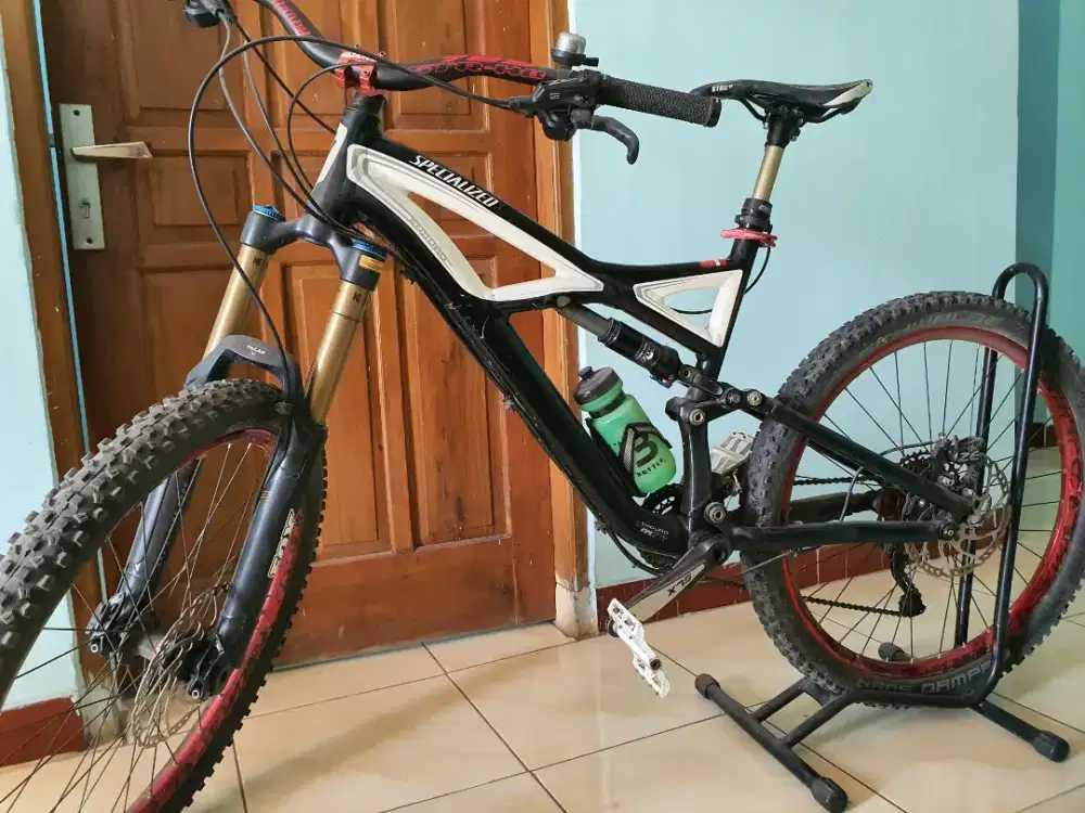 Sepeda Specialized Enduro M5