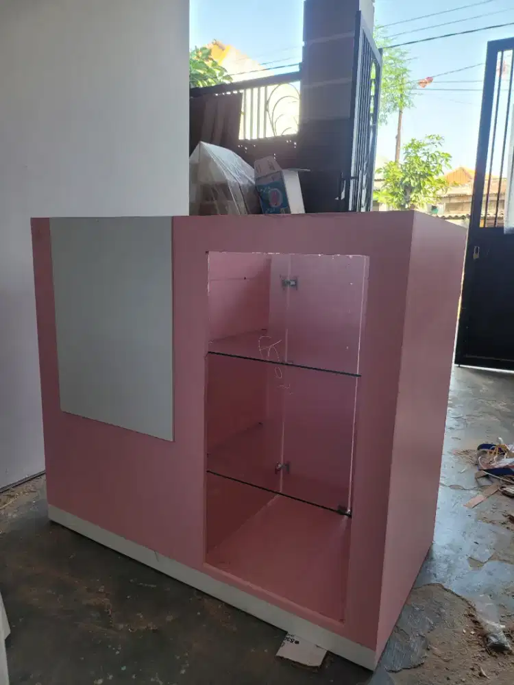 meja kasir Minimalis pink | 115x50x100cm