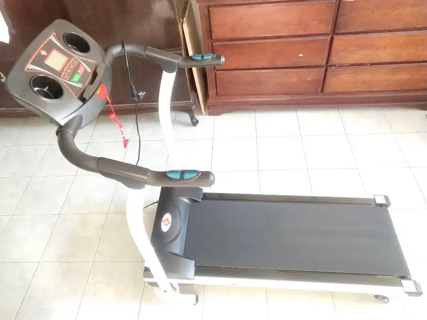 Treadmill Elektrik Murah Like New