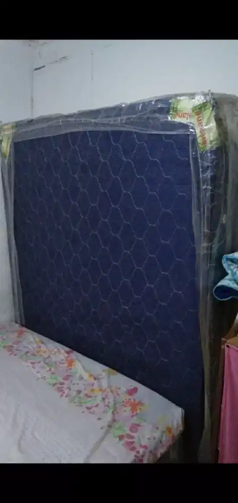 Di jual.springbed ukuran 180 x 200