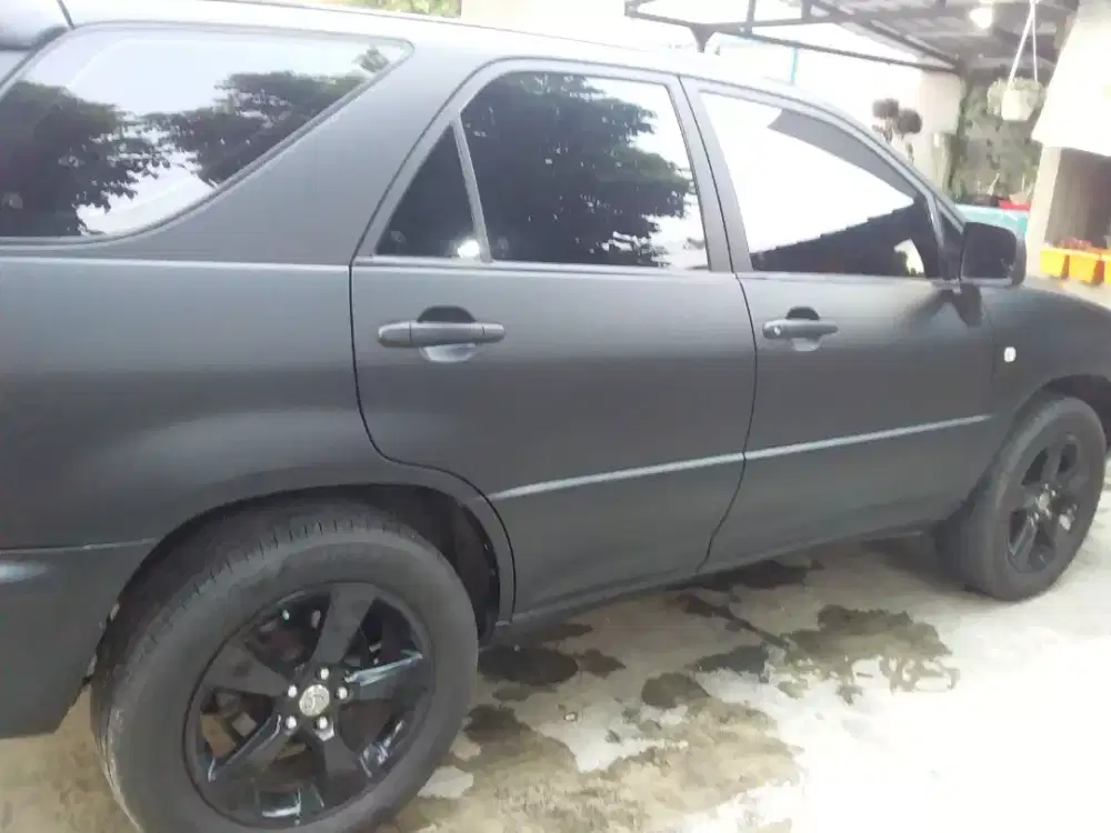 Cutting sticker mobil dan kaca film