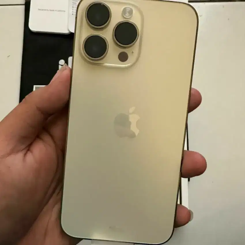 14  Beli cpt smua tipe iphone 15  pro max plus dll cod