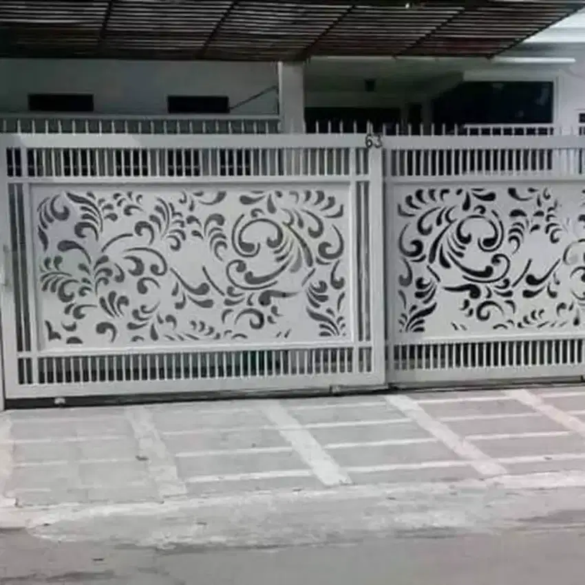Pintu rumah modern model batik