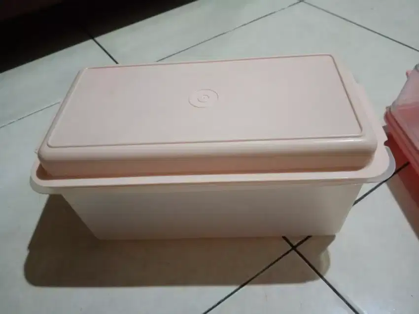 Tempat roti dan Nasi Tupperware
