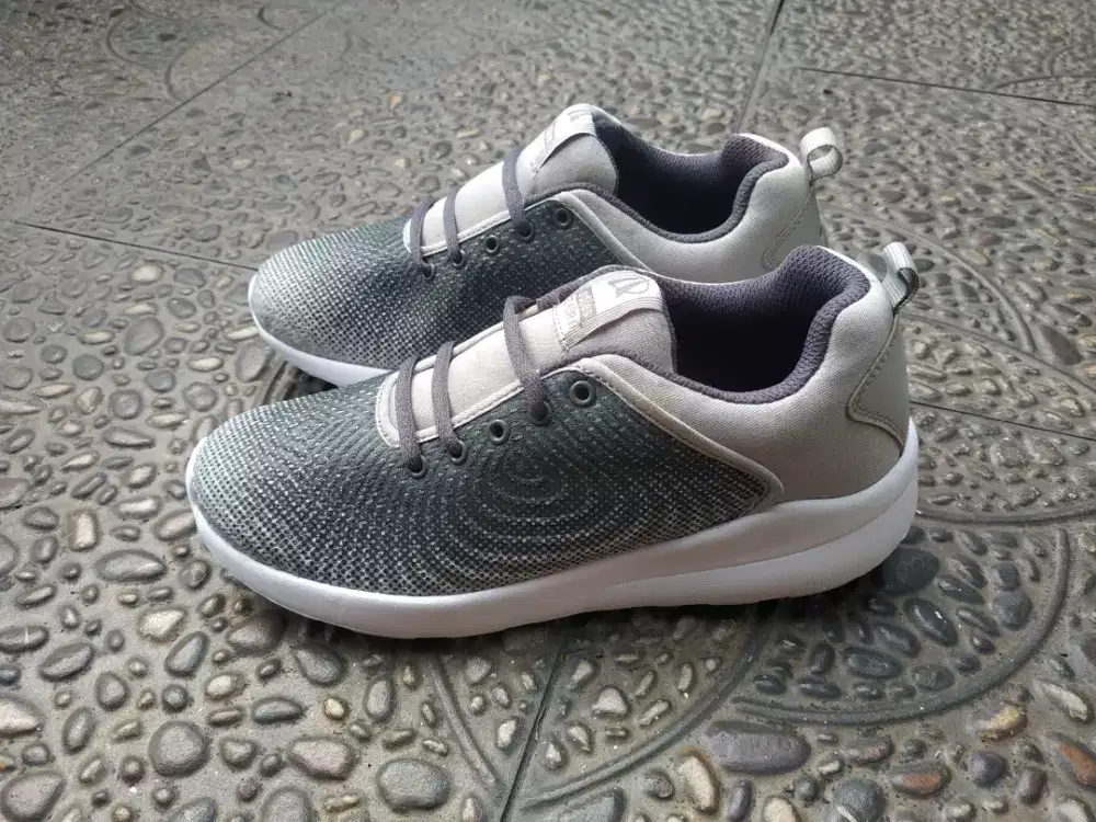 Sepatu Ardiles Grey Original size 38