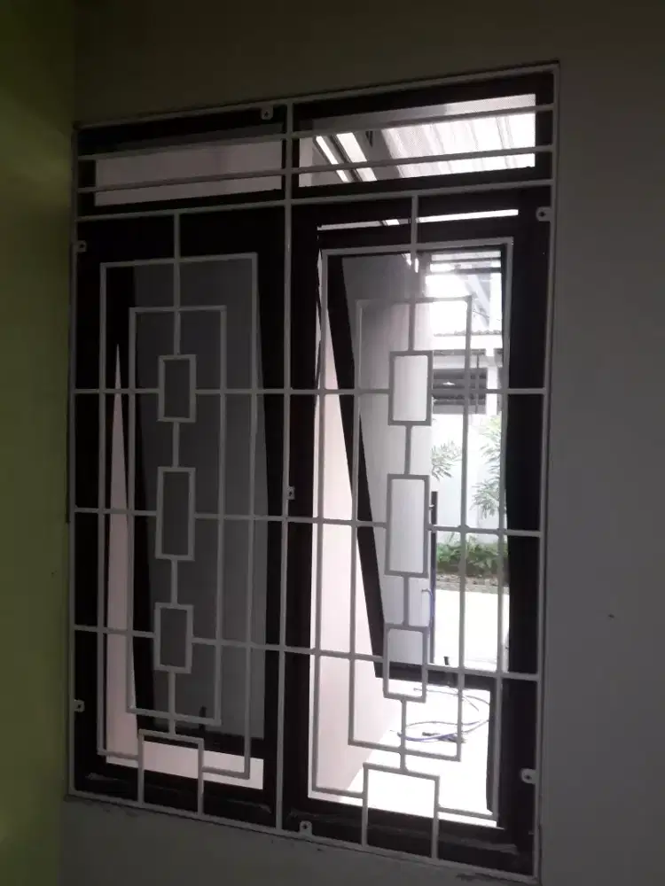Teralis jendela & pintu ram nyamuk