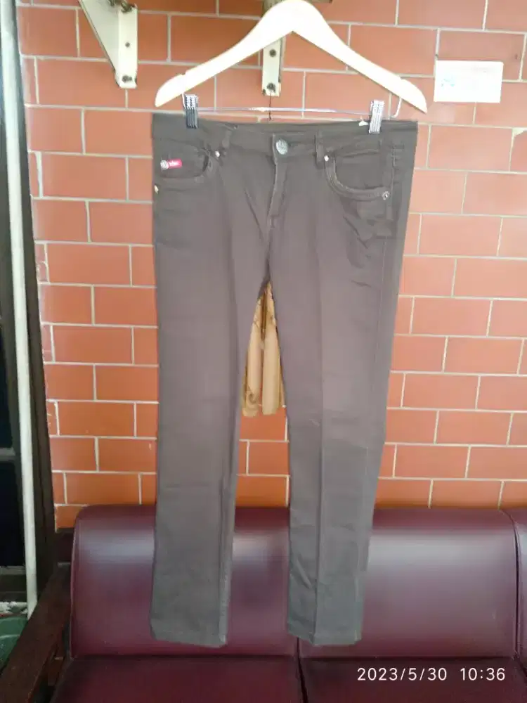 Celana Jeans Wanita Lee Cooper, Ori, Warna Coklat, Size 30 (84 cm)