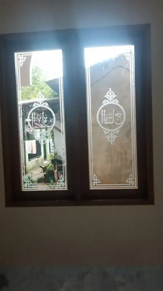 Stiker cutting logo kantor