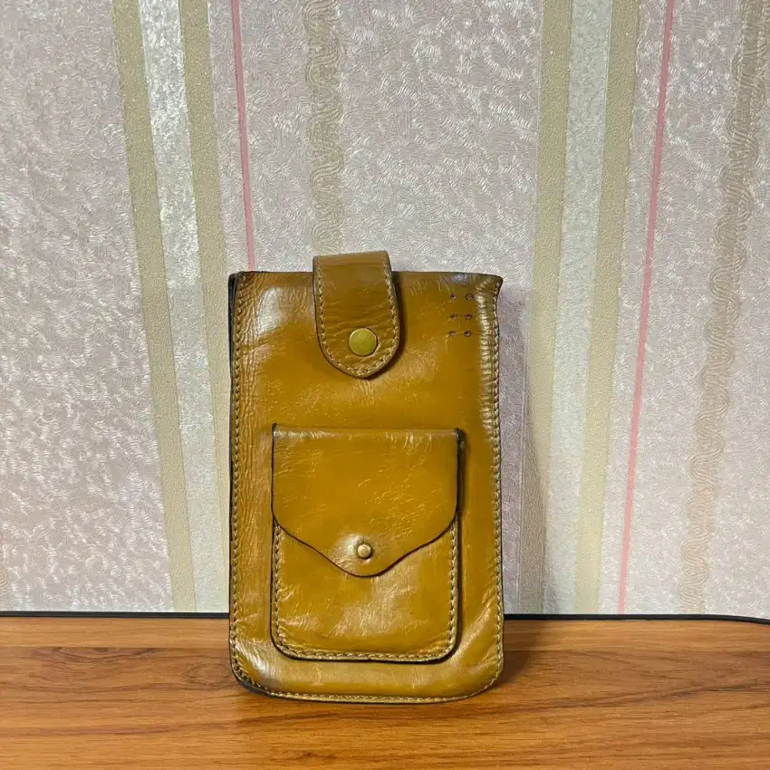 Phonecase pria dari kulit sapi asli 100%