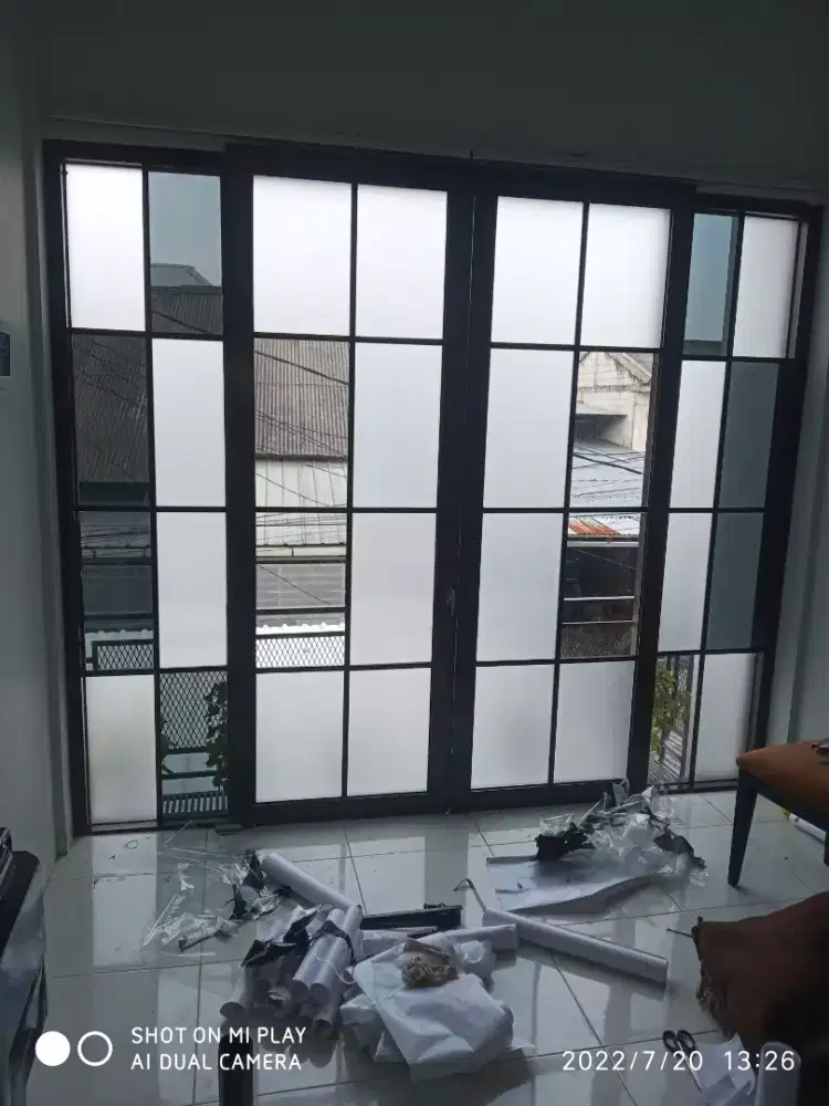 Kaca film hitam riben 60%