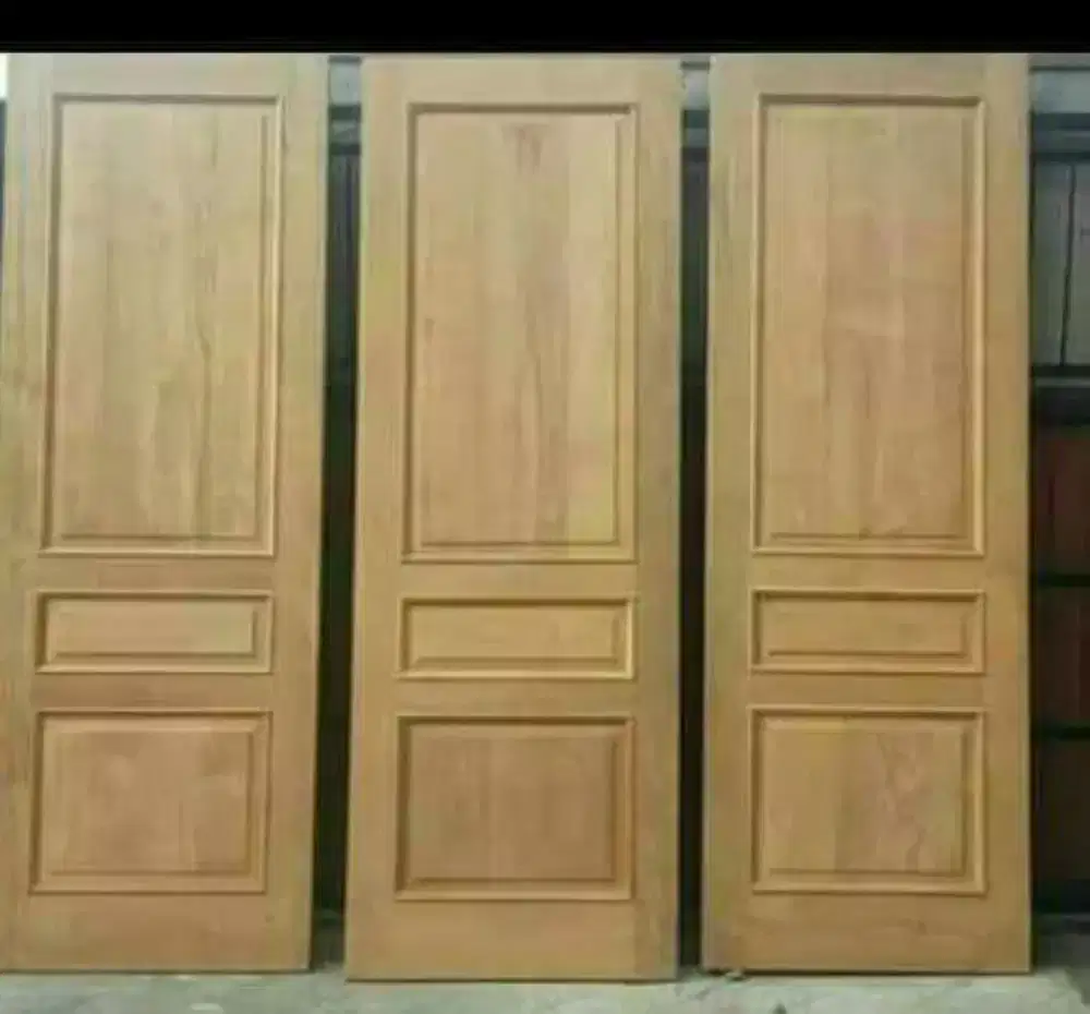 Pintu jati serat padat model bisa sesuai permintaan alusan