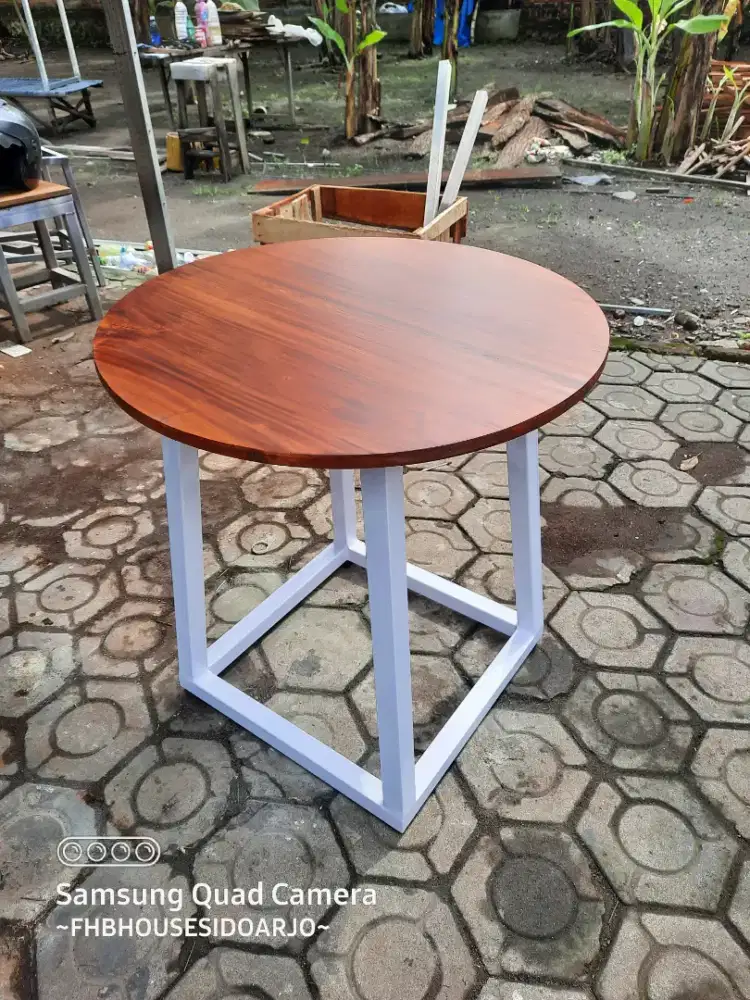 Meja teras meja santai meja bulat  mahoni