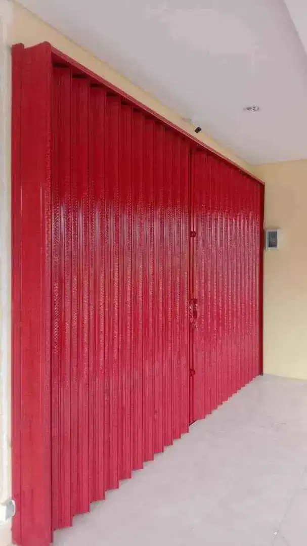 Roling door folding gate