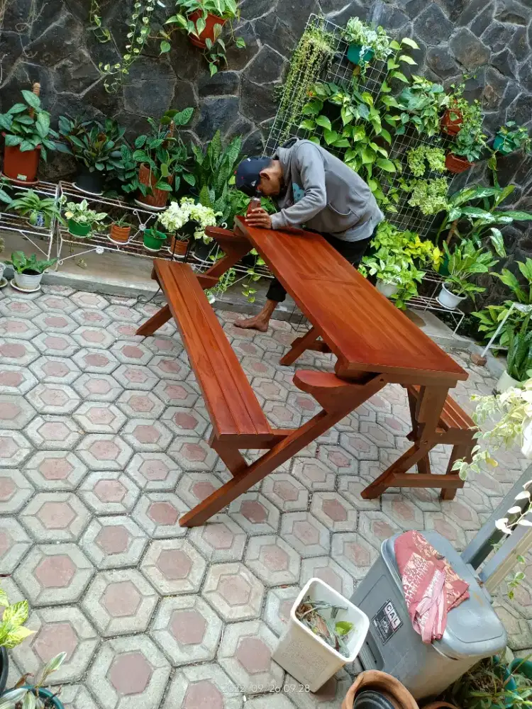 Kursi teras kayu jati Jepara bisa dilipat