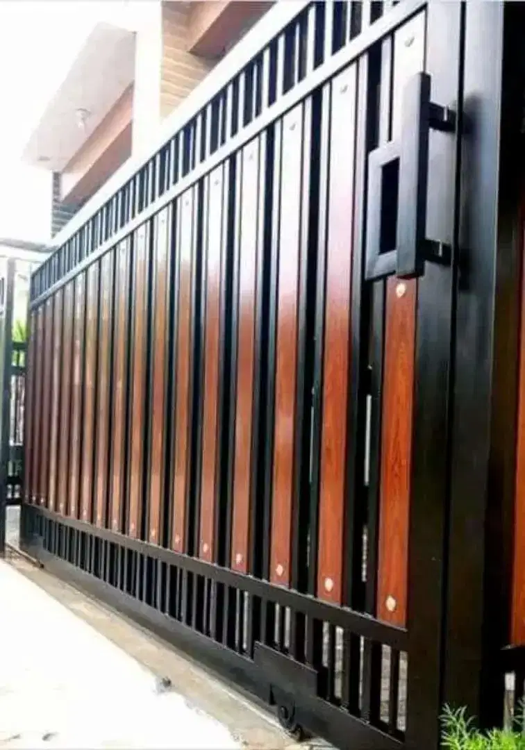 Pintu pagar besi/galvanis