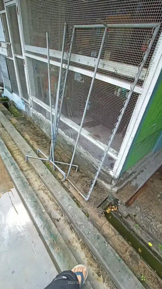 Jemuran baju masih baru bahan besi warna abu2 kuat bisa bongkar pasang