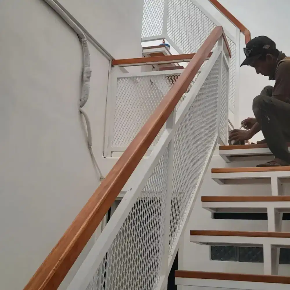 Bengkel Las Kanopi,Pagar,Tralis,Tangga,Pintu double,Relling,Balkon dll