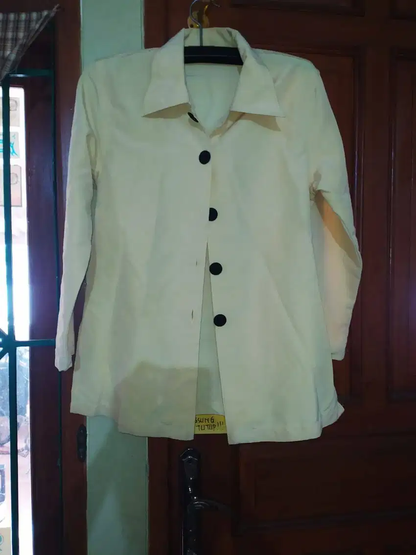 Blazer Kantor Kuning Gading