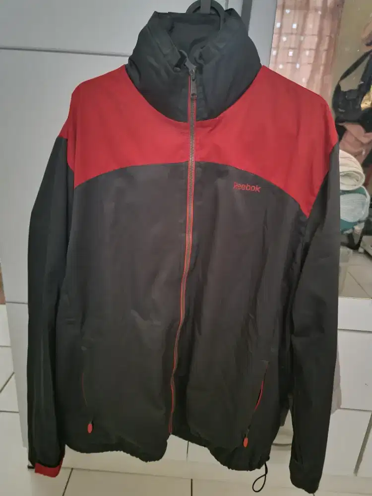 Jaket cheap running reebok