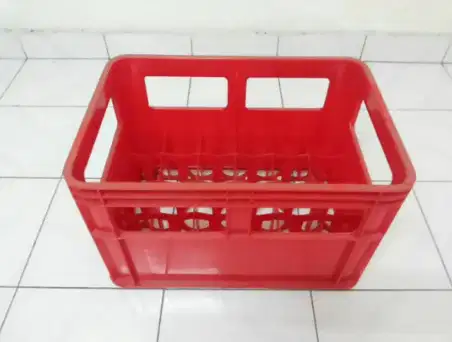 Kerat Krat Keranjang Plastik Gelas dan Botol
