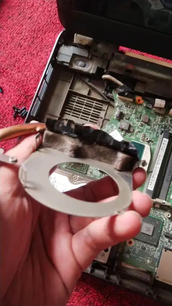 SERVICE KOMPUTER SEMARANG  PC, Laptop, netbook, Neworking, Rakit PC.