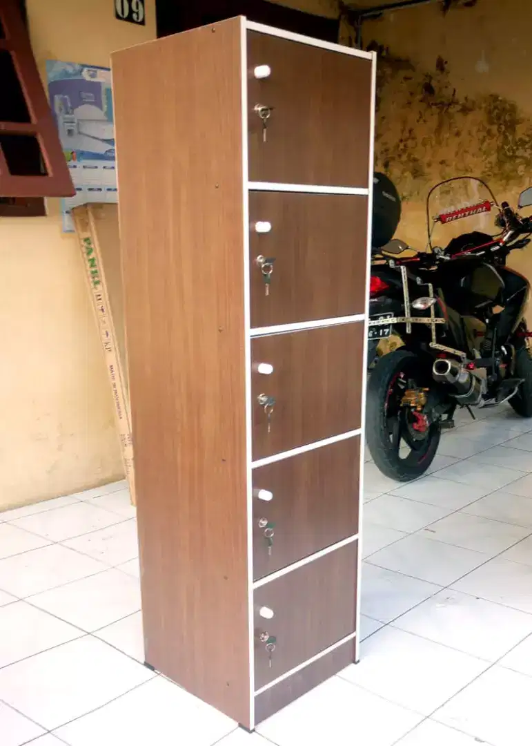 RAK SERBA GUNA 5 PINTU FULL KUNCI OLYMPUS