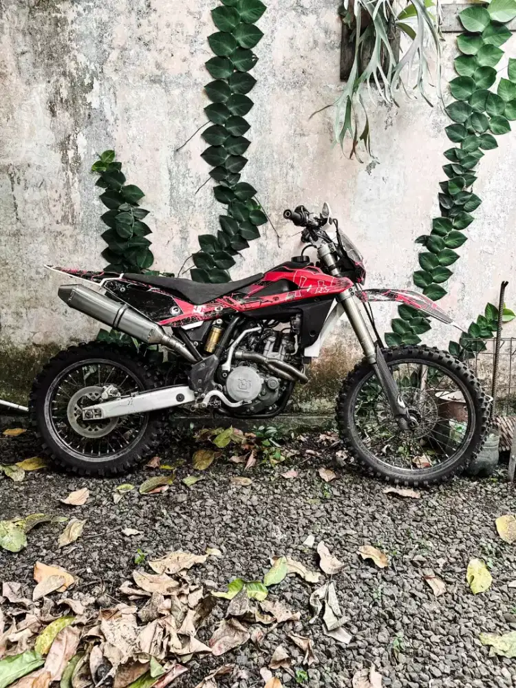 Husqvarna TE 250 Caburator Siap Pakai
