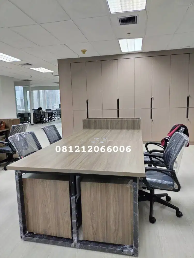 Meja Kantor 4 Orang HPL Jakarta