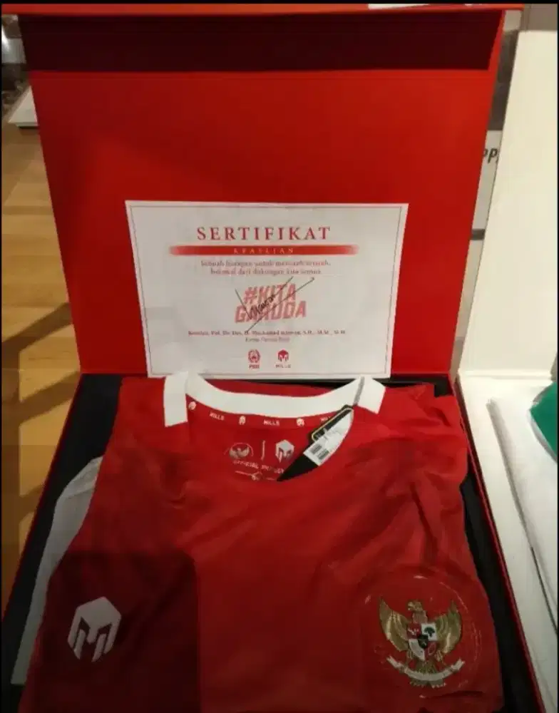 Jersey timnas Indonesia home 2020 merk Mills