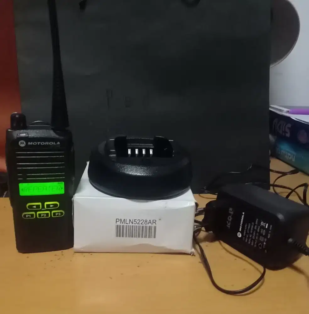 Radio ht motorola cp 1300 frek.350mhz