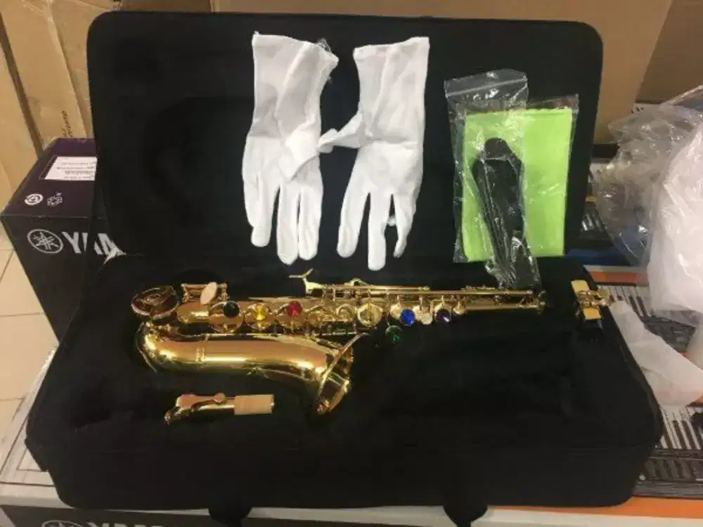 Alat musik tiup Saxophone Baby