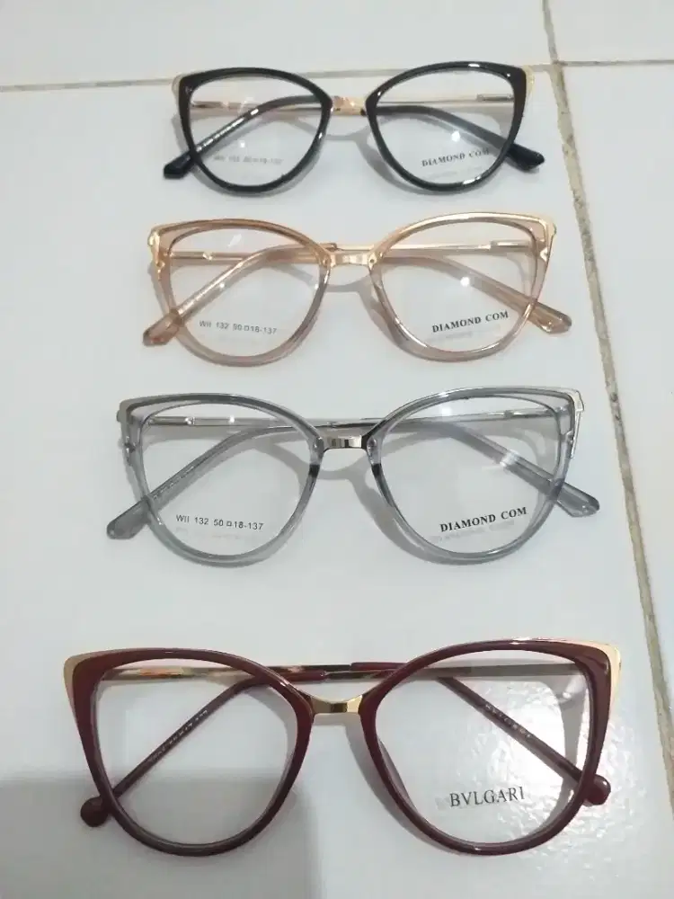 Mahadika optisien,promo frame cat eye model terbaru + lensa radiasi